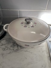 Le Creuset Petite Fleur