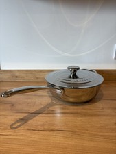  Le Creuset Signature